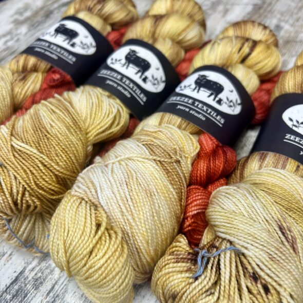 ZeeZee Textiles Silk Sock Set - Cranberry Apple Pie